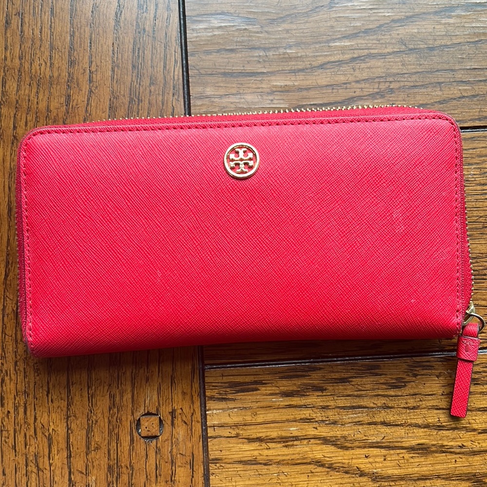 Tory Burch wallet